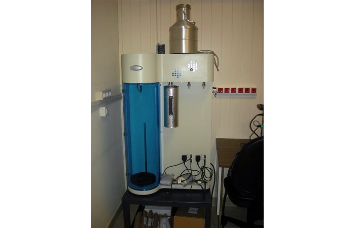 U12-E16. Autosorb IQ (Quantachrome Instruments)